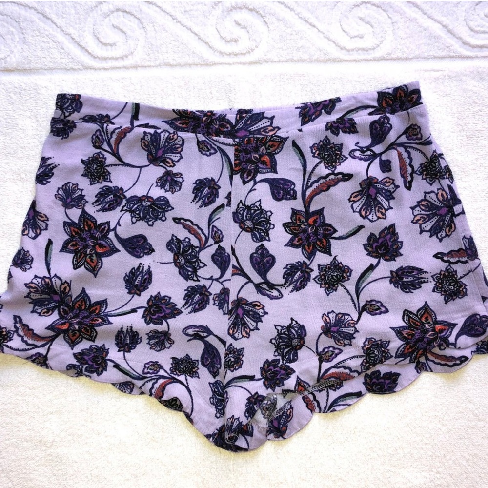 PACSUN FLORAL SHORTS
